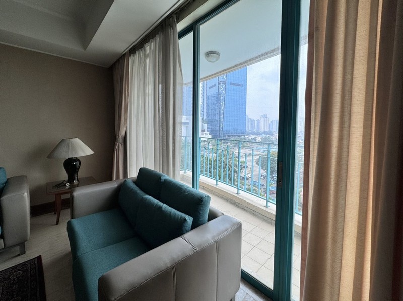 Dijual Apartemen Casablanca 2 BR Lantai 6 Furnished dengan View Pool, Dekat Mall Kota Kasablanka
