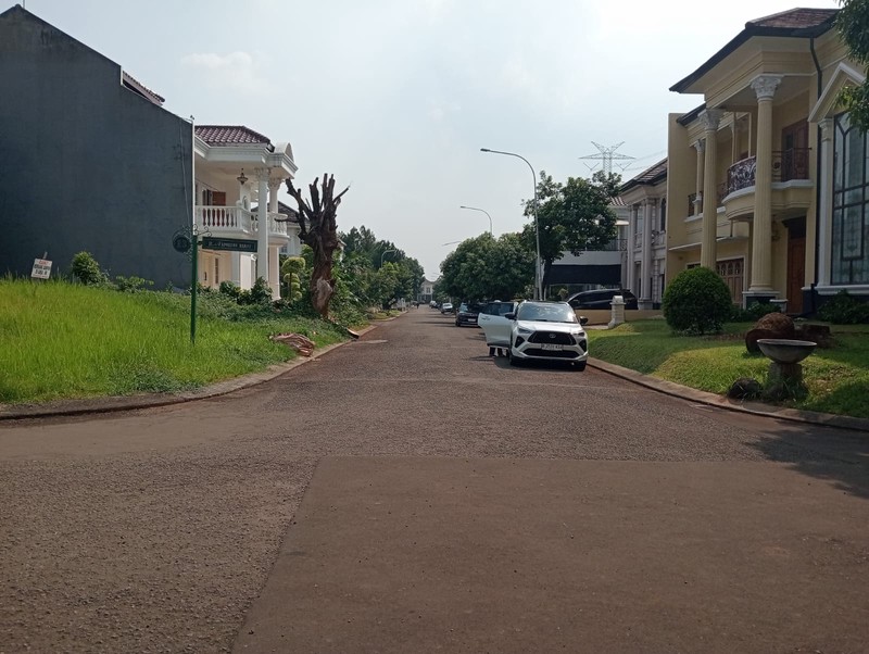 Legenda Wisata, Hoek, Siap Bangun, Lokasi Strategis, Nego