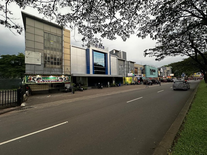Ruko Hoek 3 Lantai Depan Jalan Utama Beryl Graha Raya Bintaro - Lokasi Ramai, Parkir Luas, Strategis di Tengah Bintaro BSD