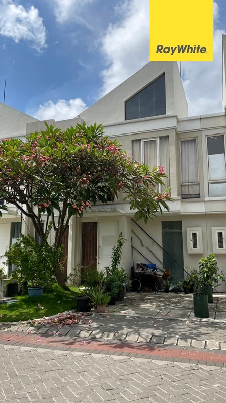 Dijual Aset Lelang Rumah Di Grand Pakuwon Surabaya