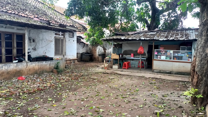 Dijual Rumah Tua Hitung Tanah Comersial Jakarta