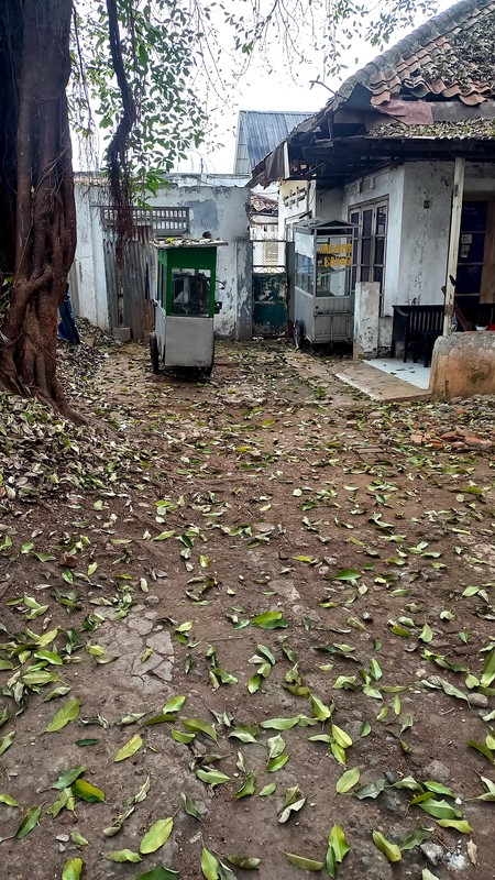 Dijual Rumah Tua Hitung Tanah Comersial Jakarta