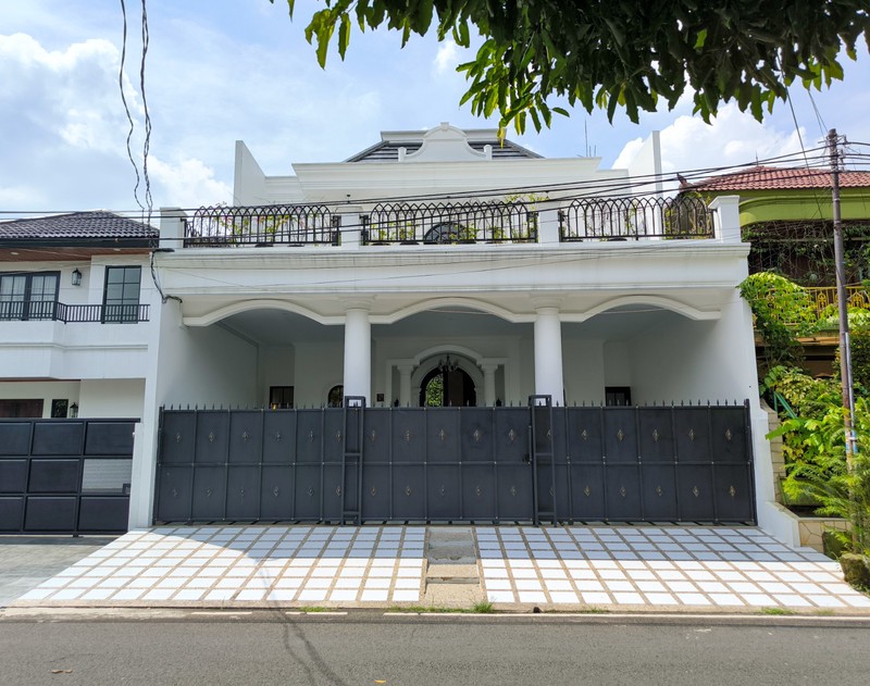 Rumah Bagus Di Gedung Pinang  Pondok Indah Jakarta Selatan,