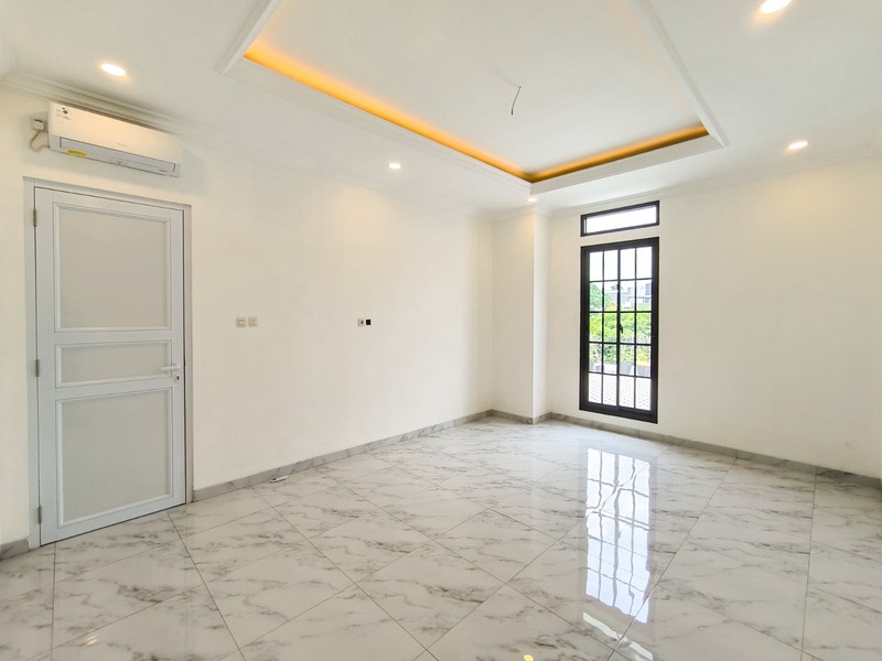 Rumah Bagus Di Gedung Pinang  Pondok Indah Jakarta Selatan,