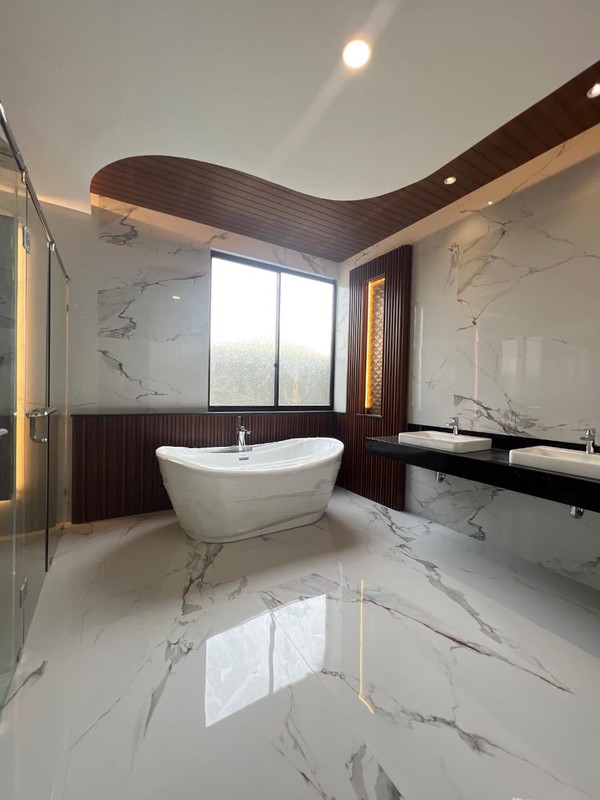 DIJUAL RUMAH BARU GRESS HIGH SPEC COZY HOME 3 LANTAI SUPER LUX CITRALAND SURABAYA