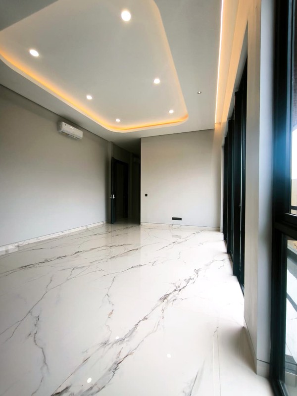 DIJUAL RUMAH BARU GRESS HIGH SPEC COZY HOME 3 LANTAI SUPER LUX CITRALAND SURABAYA