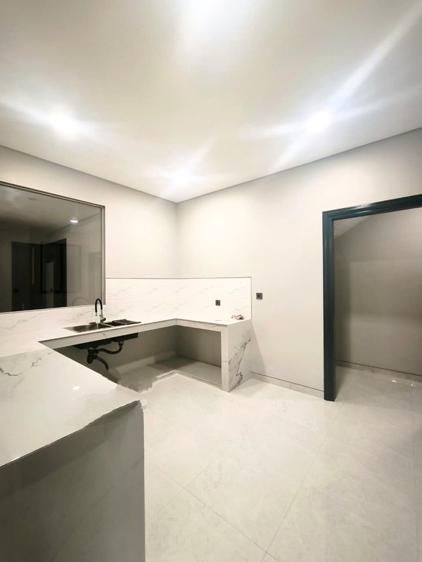 DIJUAL RUMAH BARU GRESS HIGH SPEC COZY HOME 3 LANTAI SUPER LUX CITRALAND SURABAYA