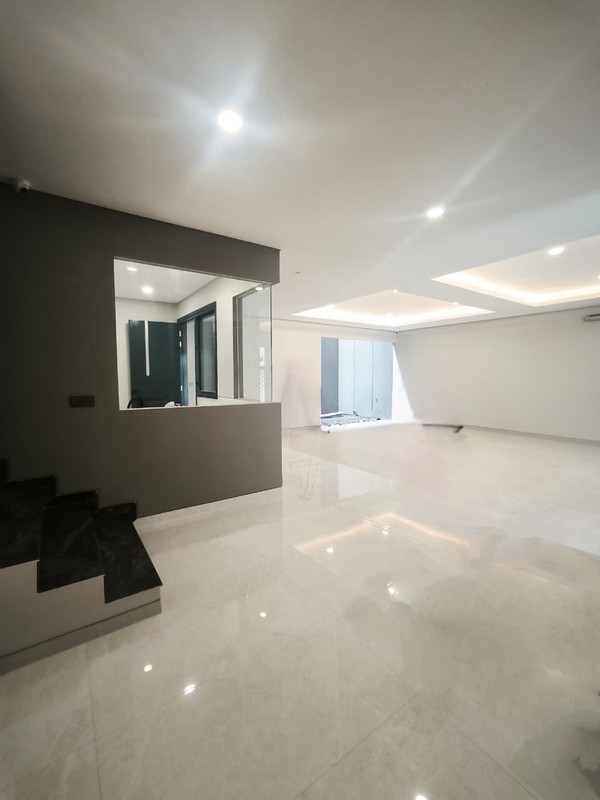 DIJUAL RUMAH BARU GRESS HIGH SPEC COZY HOME 3 LANTAI SUPER LUX CITRALAND SURABAYA