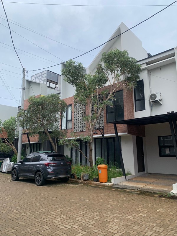 Rumah Bagus Di Arosa Residence Pondok Ranji Tangerang Selatan