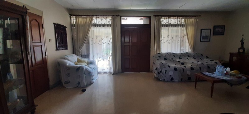 Rumah Luas Dilokasi Sangat Strategis Ulujami Raya, Near Gate tol