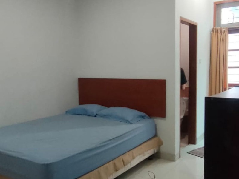 Rumah 2 Lantai Lokasi Strategis di Gandaria Cilandak Jaksel