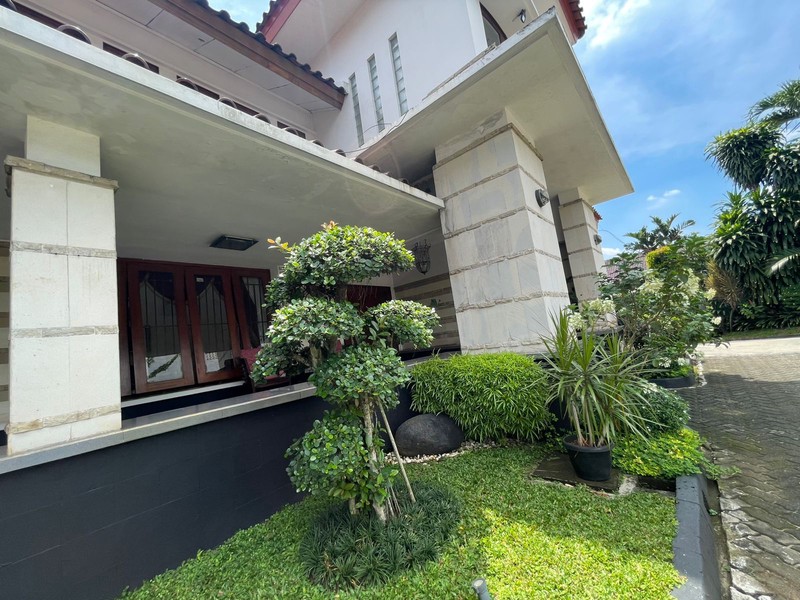  Dijual Rumah Mewah Siap Huni di Jalan Bango Pondok Labu