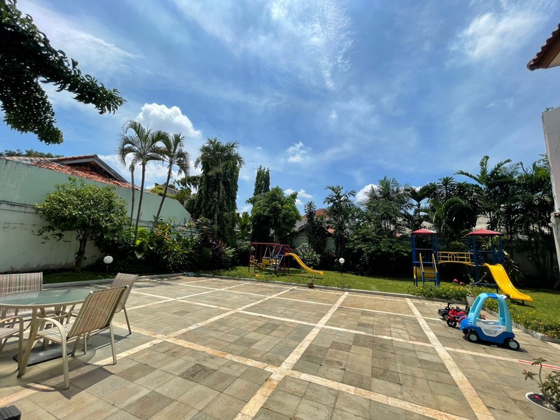  Dijual Rumah Mewah Siap Huni di Jalan Bango Pondok Labu