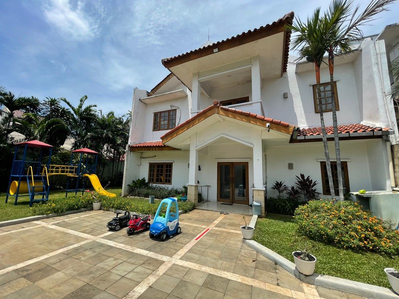  Dijual Rumah Mewah Siap Huni di Jalan Bango Pondok Labu