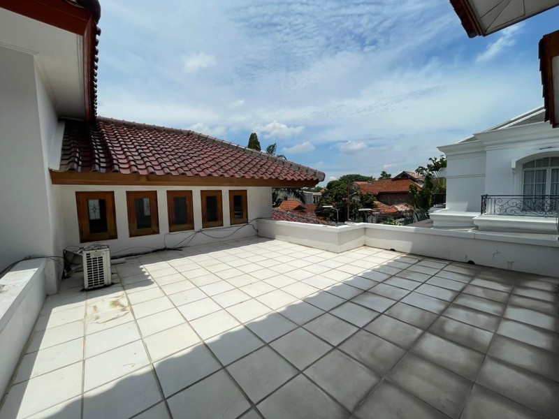  Dijual Rumah Mewah Siap Huni di Jalan Bango Pondok Labu