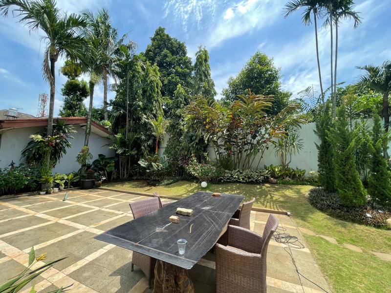  Dijual Rumah Mewah Siap Huni di Jalan Bango Pondok Labu