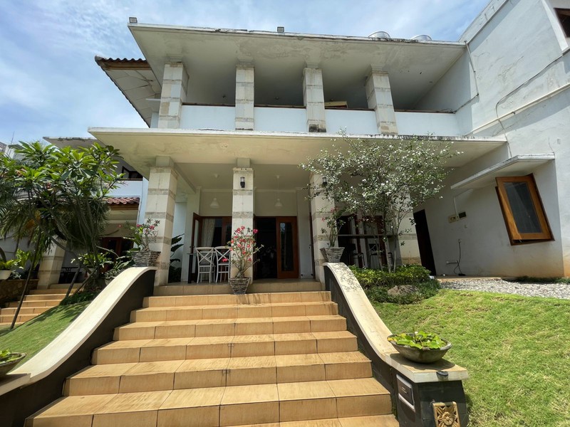  Dijual Rumah Mewah Siap Huni di Jalan Bango Pondok Labu