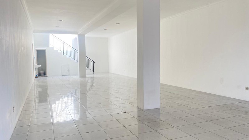 Ruko Disewa - Lokasi Strategis di Cinere