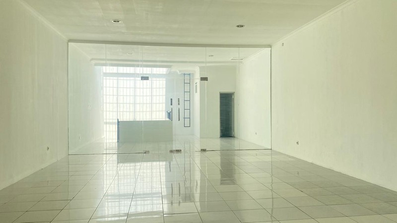 Ruko Disewa - Lokasi Strategis di Cinere