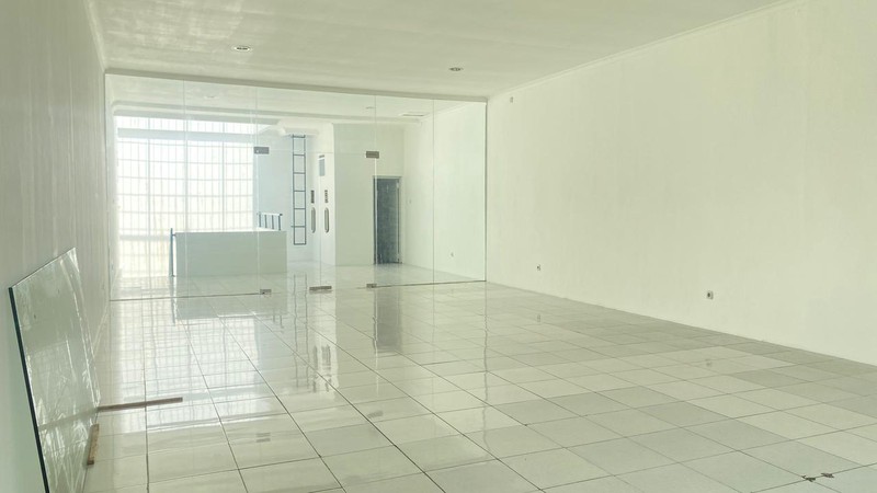 Ruko Disewa - Lokasi Strategis di Cinere