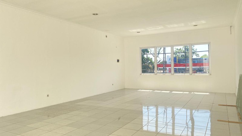 Ruko Disewa - Lokasi Strategis di Cinere