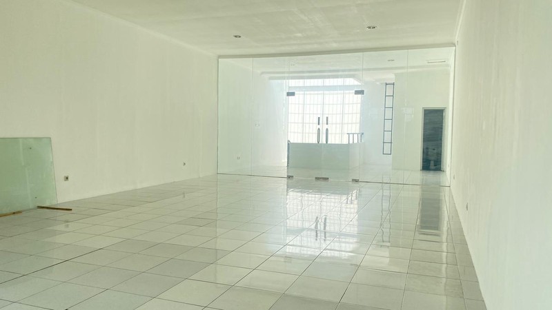 Ruko Disewa - Lokasi Strategis di Cinere