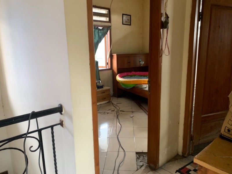 Rumah 2 Lantai Hoek di Duta Mekarsari Cilengsi