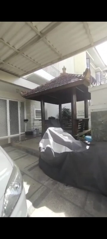 Dijual Rumah Araya 2 Galaxy Bumi Permai Surabaya Timur - Row Jalan LEBAR 3 Mobil - Siap Huni 