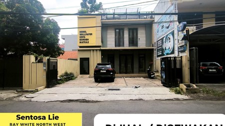 MURAH LUAS  Dijual / Disewakan Ruko Raya Sukomanunggal Jaya - Parkiran Mobil Luas - Komersial Hadap Nol Jalan Raya - Dekat Ruko Satelit Town Square, RS Mitra Keluarga