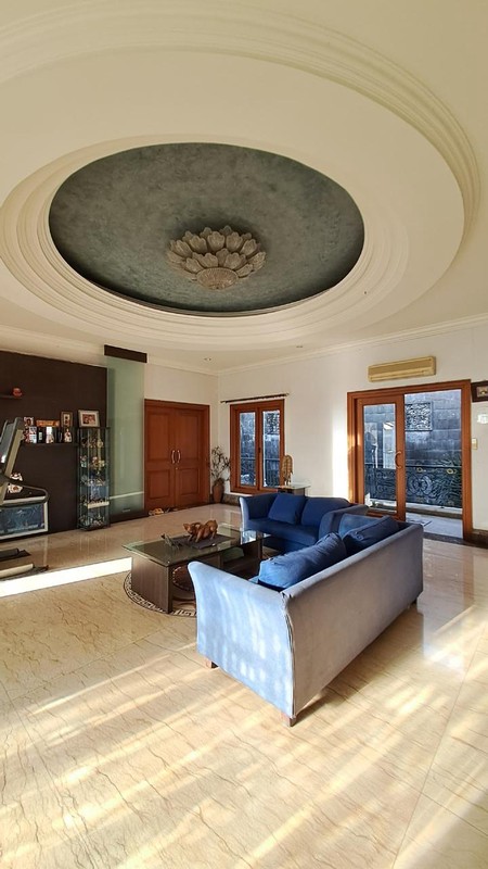 Rumah Hoek 3 Lantai Fully Furnished ,Lokasi Ok di Villa Permata Gading