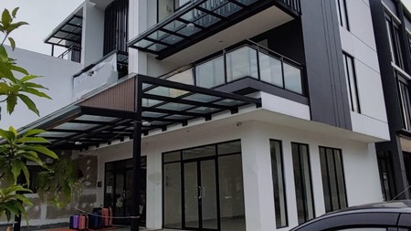 Flash Sale. Ruko mewah Hampton Avenue, Gading Serpong