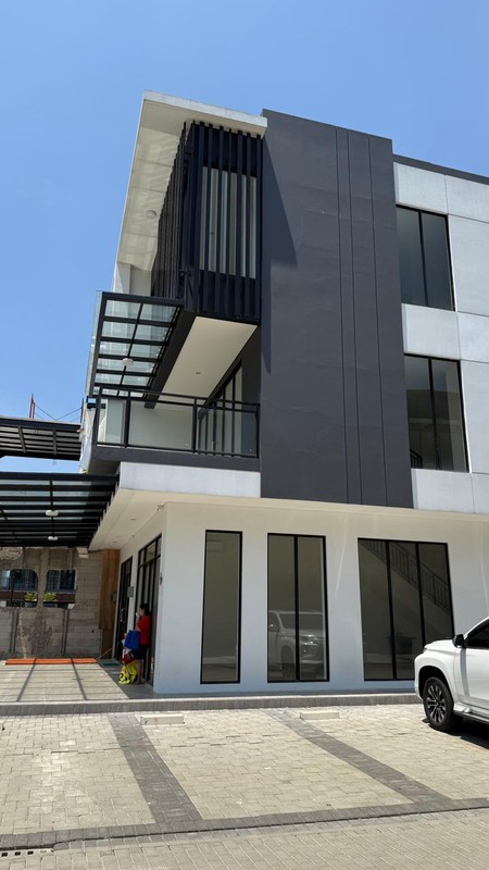 Flash Sale. Ruko mewah Hampton Avenue, Gading Serpong