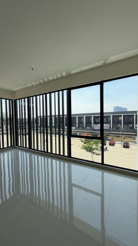 Flash Sale. Ruko mewah Hampton Avenue, Gading Serpong