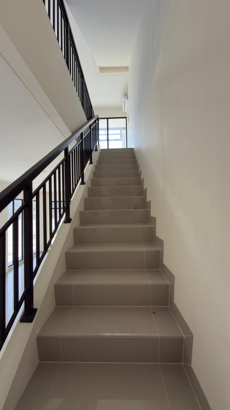 Flash Sale. Ruko mewah Hampton Avenue, Gading Serpong