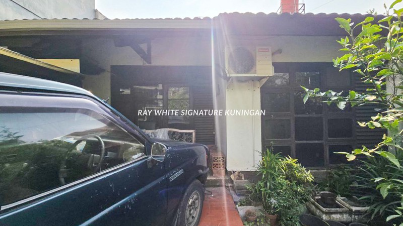 Rumah Strategis di Paseban Raya - Dekat Menteng, Hunian Nyaman di Pusat Jakarta