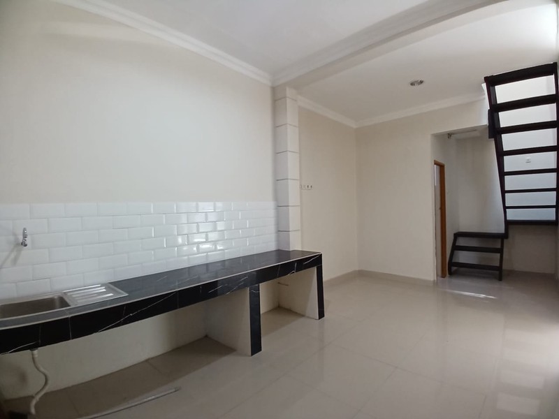 Rumah keamanan 24 jam,aman,nyaman,lingkungan bersih di Bintaro Jaya 9