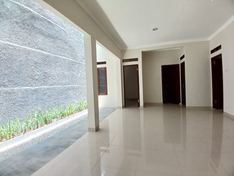 Rumah keamanan 24 jam,aman,nyaman,lingkungan bersih di Bintaro Jaya 9