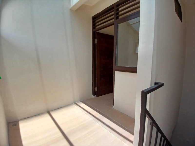 Rumah keamanan 24 jam,aman,nyaman,lingkungan bersih di Bintaro Jaya 9