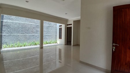 Rumah keamanan 24 jam,aman,nyaman,lingkungan bersih di Bintaro Jaya 9