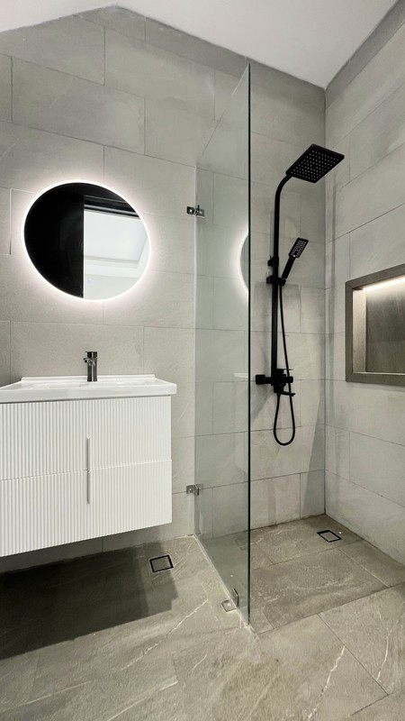 Dijual Rumah Baru Bangunan Mandiri  Vanya Park Azura BSD City, Cakep, Siap Huni