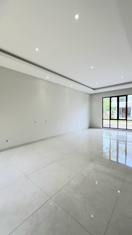 Dijual Rumah Baru Bangunan Mandiri  Vanya Park Azura BSD City, Cakep, Siap Huni