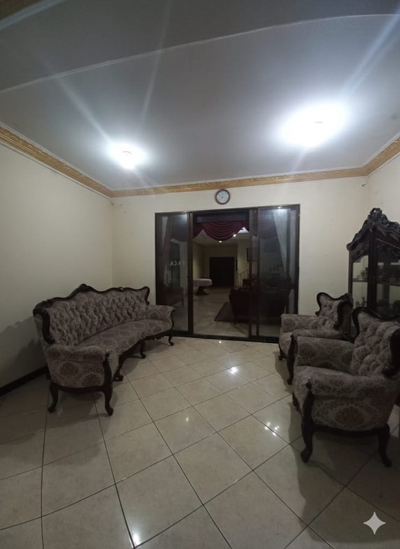 Rumah Mewah Siap Huni Dengan Lokasi Strategis  di Cikini Bintaro