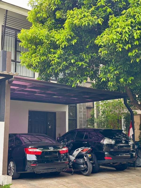 Dijual Rumah Semi Furnished 2 Lantai di Discovery Terra Bintaro Jaya. Bebas Banjir. Jaminan Sewa 1 tahun.