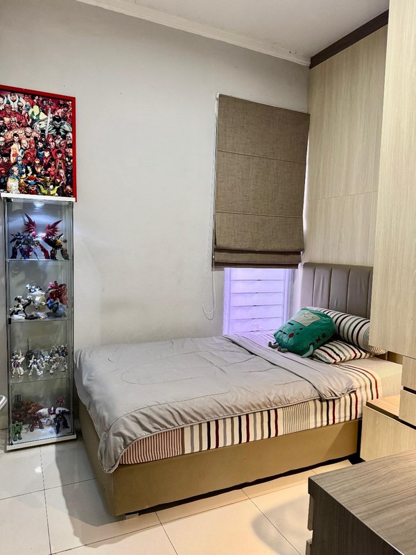 Dijual Rumah Semi Furnished 2 Lantai di Discovery Terra Bintaro Jaya. Bebas Banjir. Jaminan Sewa 1 tahun.