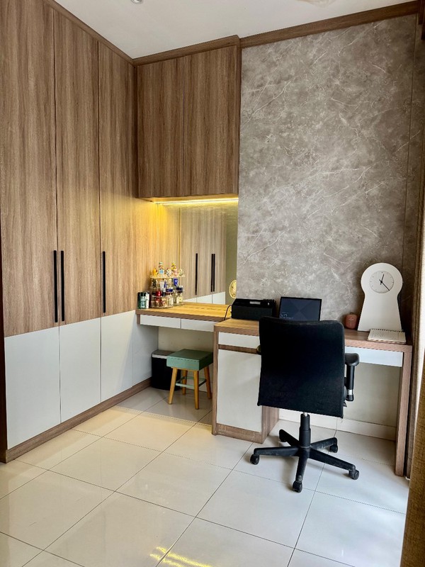 Dijual Rumah Semi Furnished 2 Lantai di Discovery Terra Bintaro Jaya. Bebas Banjir. Jaminan Sewa 1 tahun.