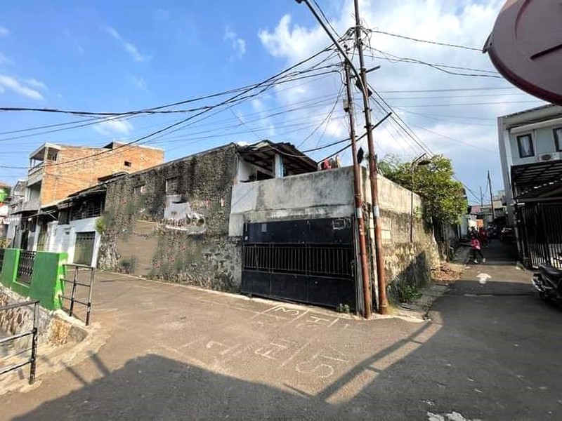 For Sale! Rumah Hitung Tanah di Rempoa - 3 Kontrakan+1 Rumah Induk!
