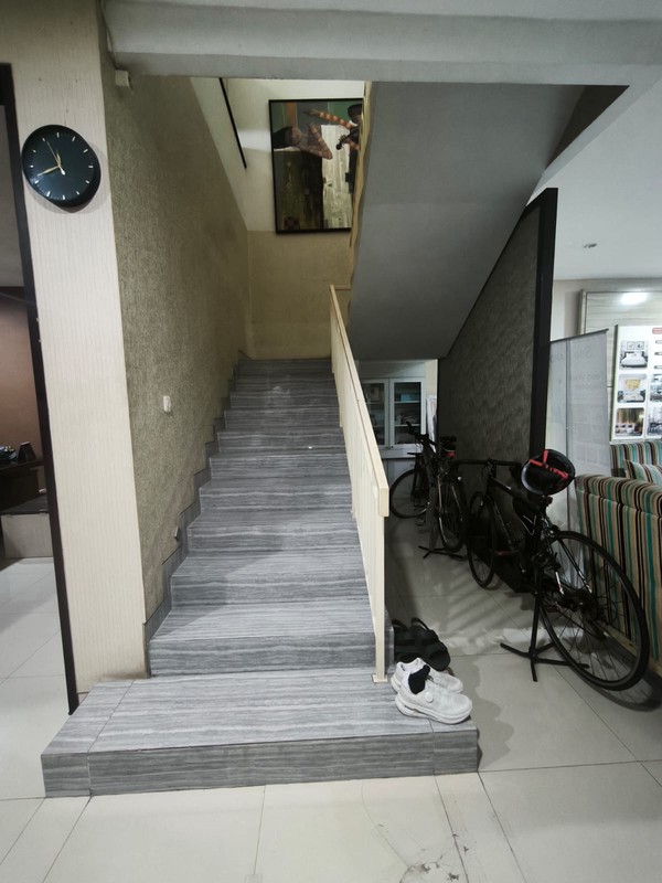 Dijual/Sewakan Rumah BANGUNAN KOMERSIAL, NOL JL RAYA SUKOMANUNGGAL JAYA