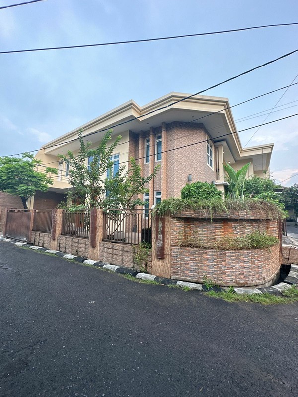 Dijual Rumah Mewah Posisi Hoek Lokasi Di Pejaten, Jakarta Selatan