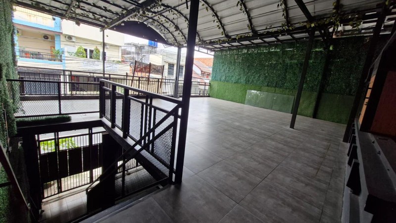 Dijual Rumah Ex Cafe Lokasi Strategis Cocok Untuk Usaha Atau Hunian Di Pasar Minggu, Jakarta Selatan