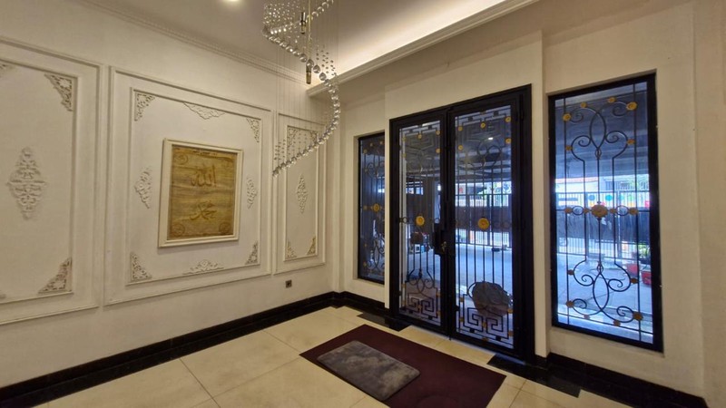 Dijual Rumah Cocok Untuk Usaha Lokasi Strategis Di Jatipadang, Pasar Minggu, Jakarta Selatan